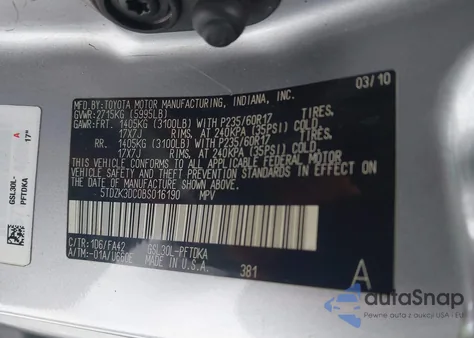 2011 Toyota Sienna Base V6 z USA, uszkodzony, nr VIN 5TDZK3DC0BS016190